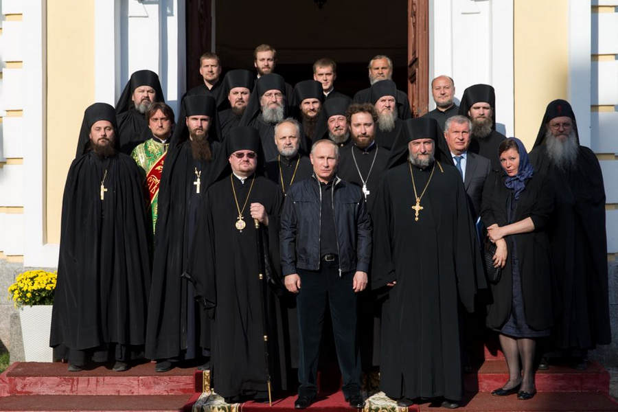 13 июля 2017 года Президент России Владимир Путин посетил Коневский Рождество-Богородичный мужской монастырь.