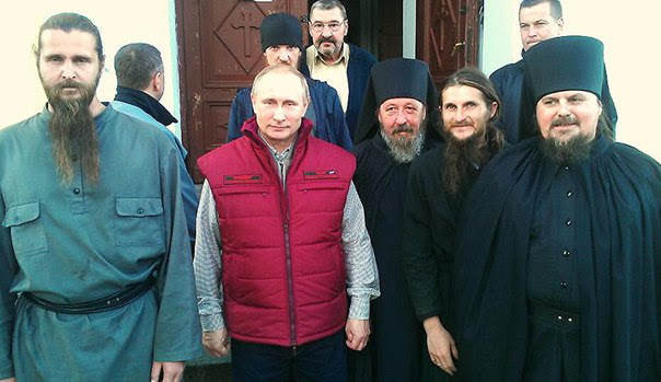 Президент России Владимир Путин посетил Коневский мужской монастырь 12 июля 2016 года
