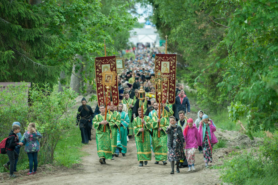 В день памяти преподобного Арсения Коневского состоялось открытие юбилейных торжеств 625-летия Коневского Рождество-Богородичного монастыря