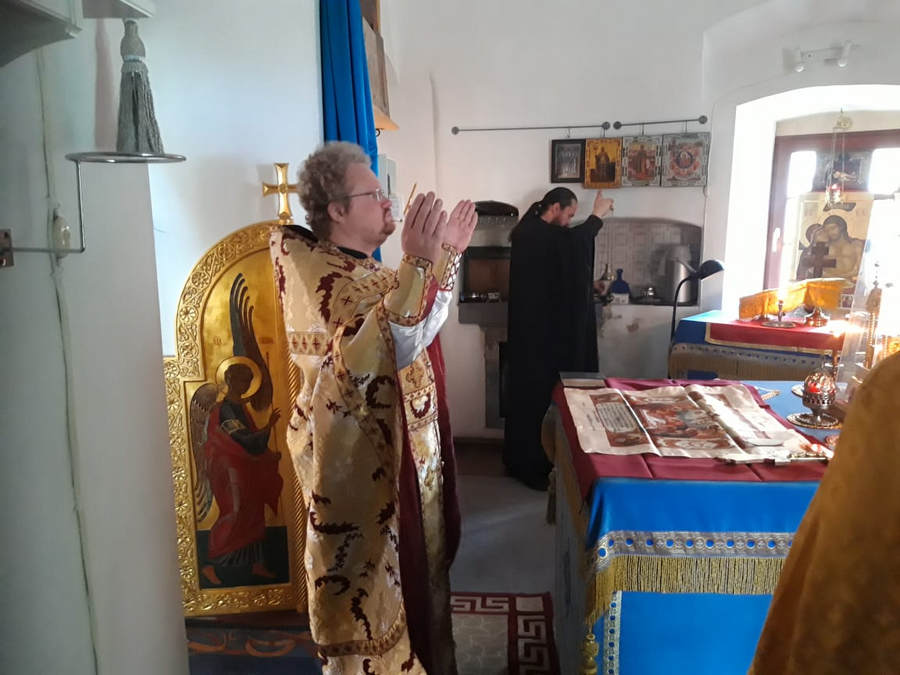 Преосвященнейший Игнатий совершил Божественную литургию в Казанском скиту Коневского монастыря