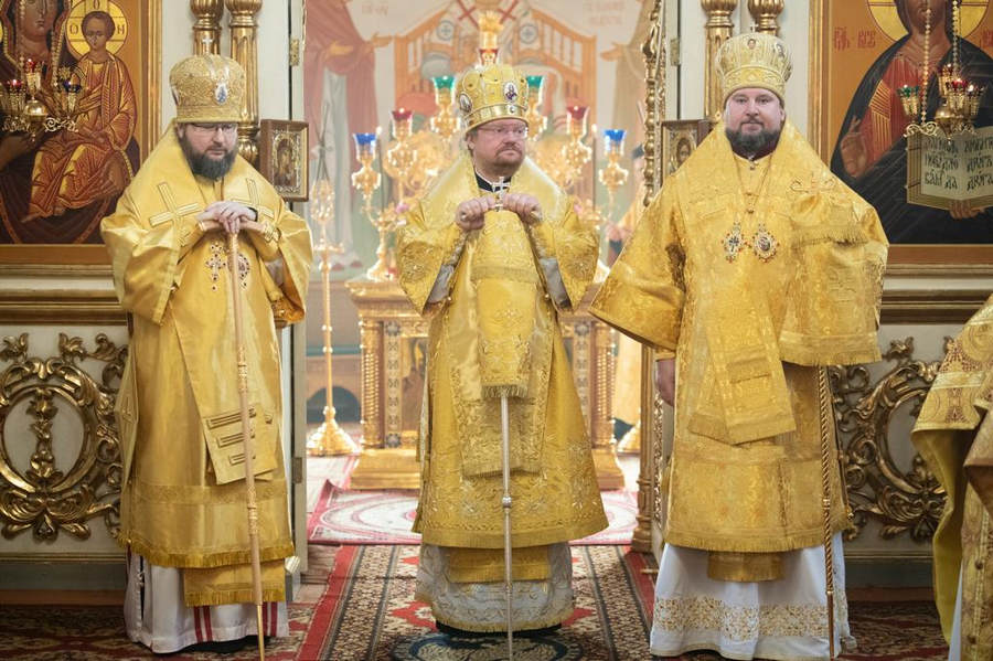 Преосвященнейший Игнатий совершил Божественную литургию в Рославле вместе с епископом Рославльским и Десногорским Мелетием и епископом Канским и Богучанским Филаретом