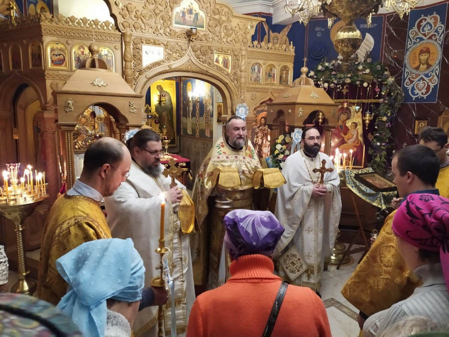 Наместник Коневской обители совершил Литургию на петербургском подворье монастыря