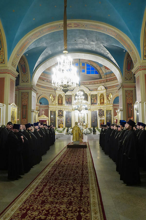 Епископ Выборгский и Приозерский Игнатий возглавил богослужение Великой вечерни в сослужении всего духовенства епархии