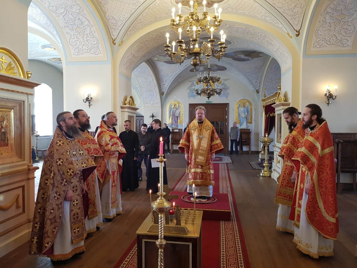 Владыка Игнатий совершил  Божественную литургию в Коневском монастыре