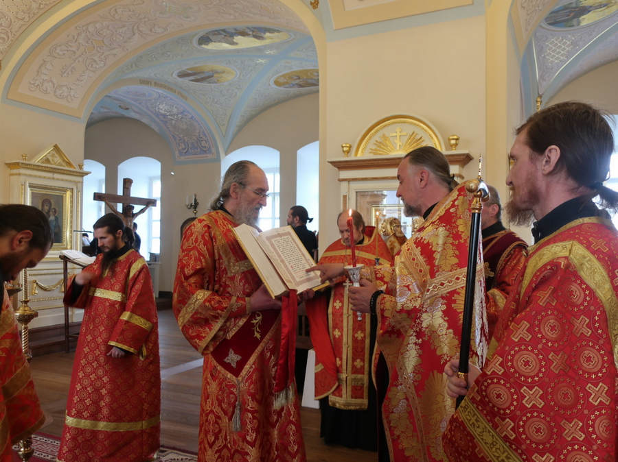 Богослужения праздника Преполовения Пятидесятницы совершены на Коневце