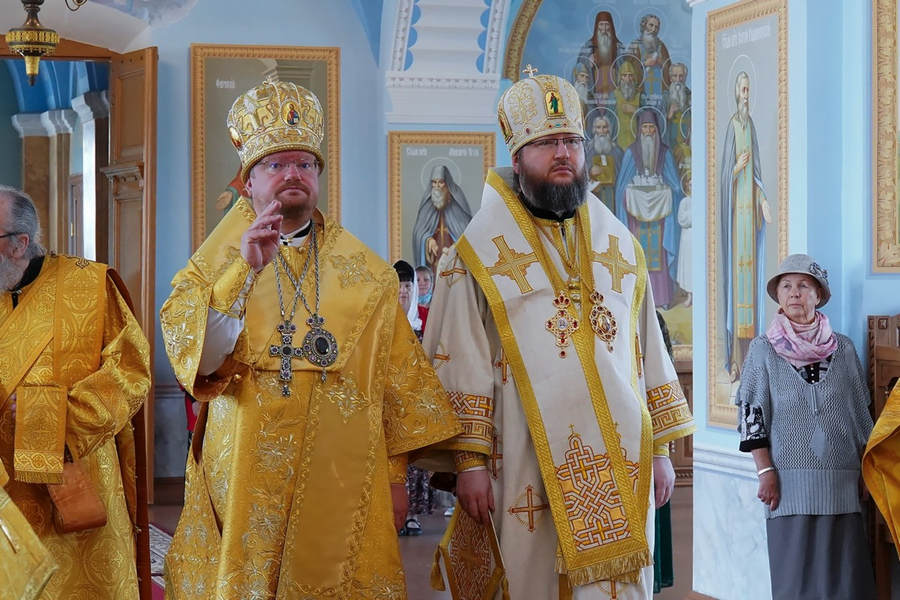 В Коневской обители состоялось празднование 15-летия архиерейской хиротонии епископа Выборгского и Приозерского Игнатия