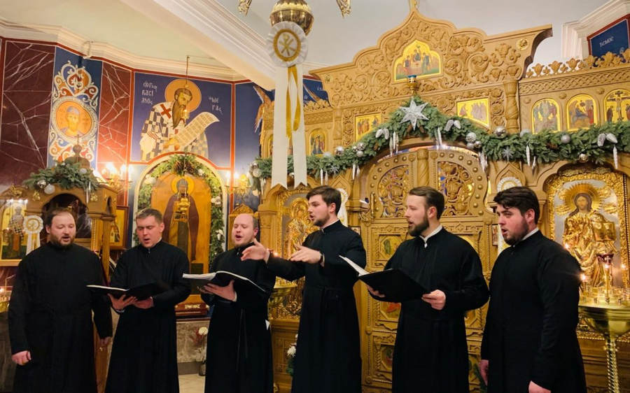 На петербургском  подворье Коневской  обители   состоялся концерт Епархиального хора духовенства