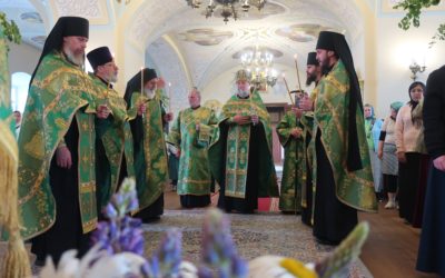 Торжественные богослужения праздника Пятидесятницы совершены в Коневской обители