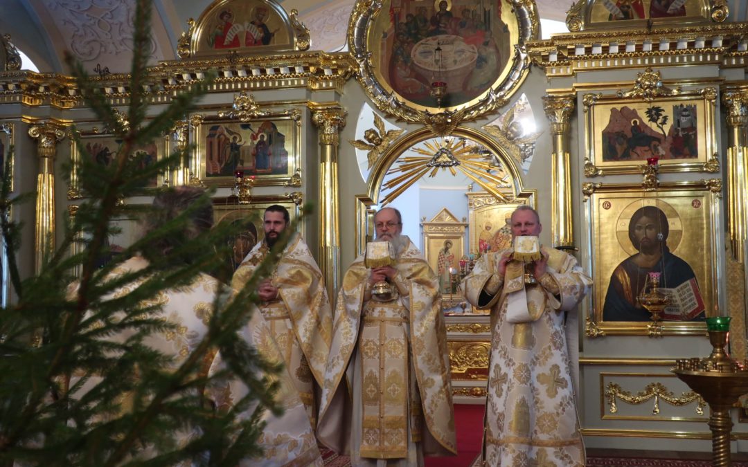 Царские Часы и Божественную литургию совершили в Навечерие Рождества Христова в Коневской обители