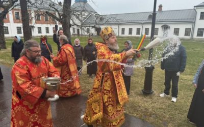 Епископ Выборгский и Приозерский Варнава совершил Божественную литургию Светлой пятницы в  Коневской обители